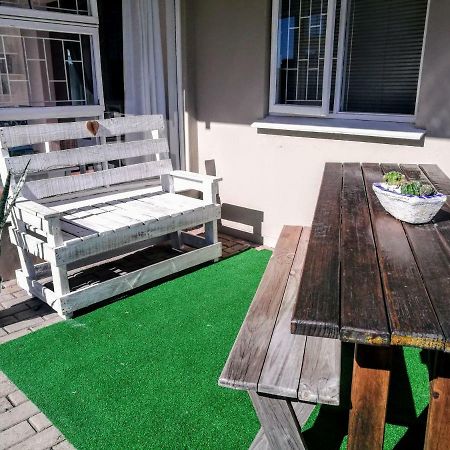Due South Guest House Langebaan Esterno foto